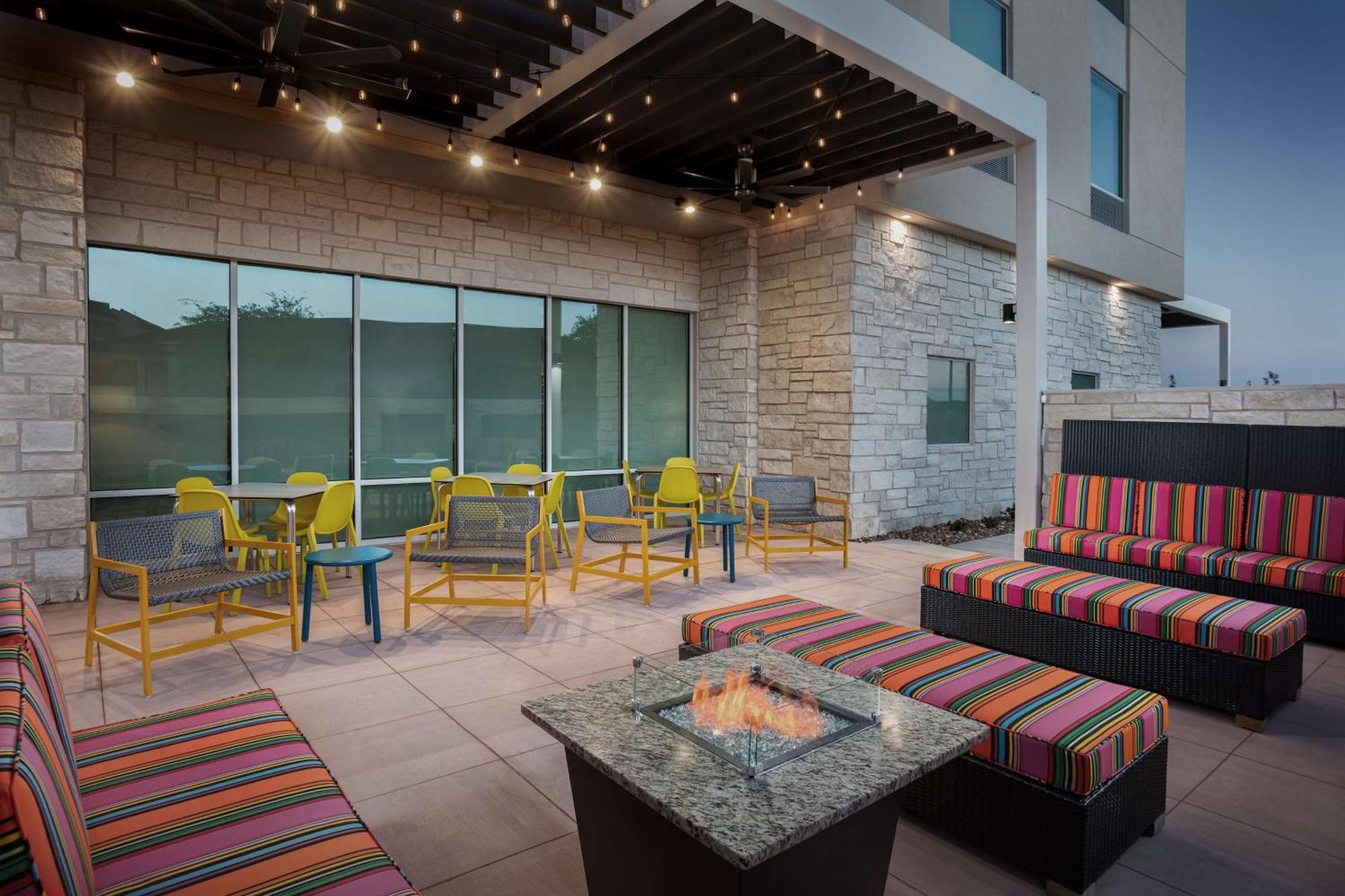 Home2 Suites By Hilton Laredo North Exterior photo